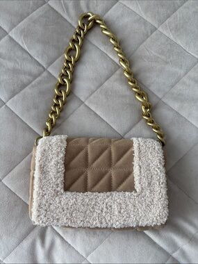 Quilted Shearling Trim Shoulder Bag in Beige
